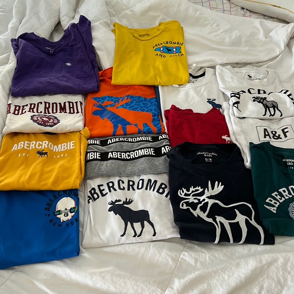 Boys Abercrombie tees size 7/8 to 11/12